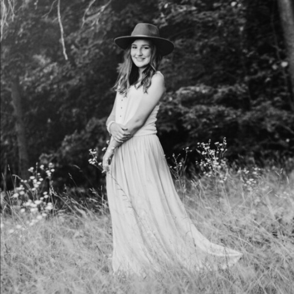 Meet your Posher, Jenna - Picture 1 of 1